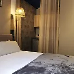 La Maison Saint Louis Apartment Cholet